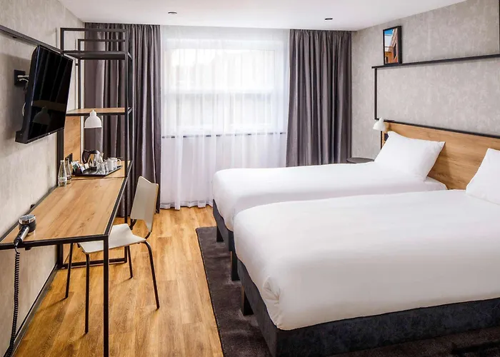 Ibis Wakefield East-Castleford